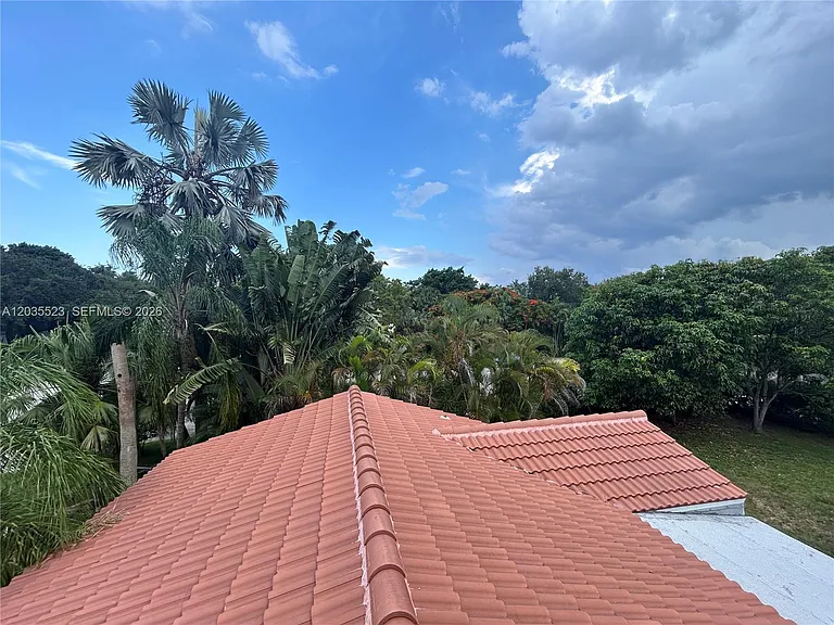 9600 N Miami Ave — Photo 31
