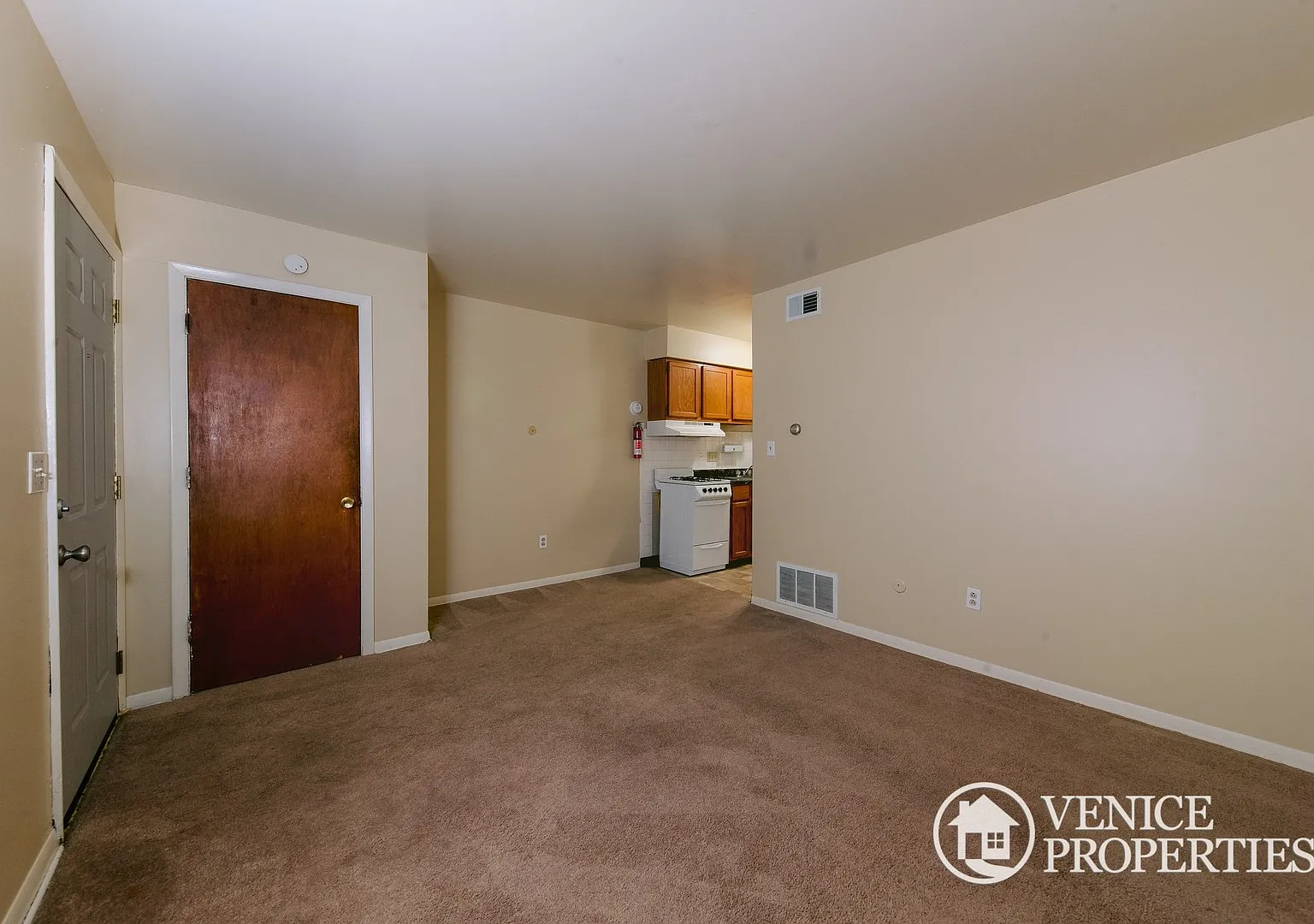 1 Bedroom On OSU Campus — Photo 4