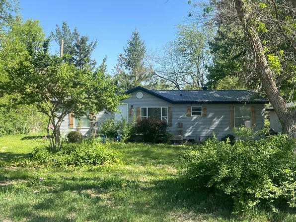 710 Elm St, Gresham, NE 68367