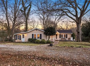 118 Lakeview Dr, Greenville, SC 29617