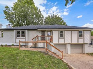 2404 NW 9th St, Blue Springs, MO 64015