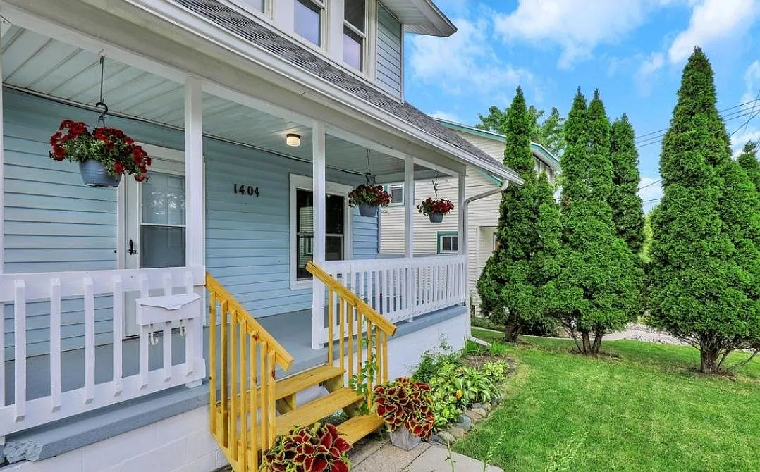 3 bed, 1133 sqft, $1,395 — Photo 3