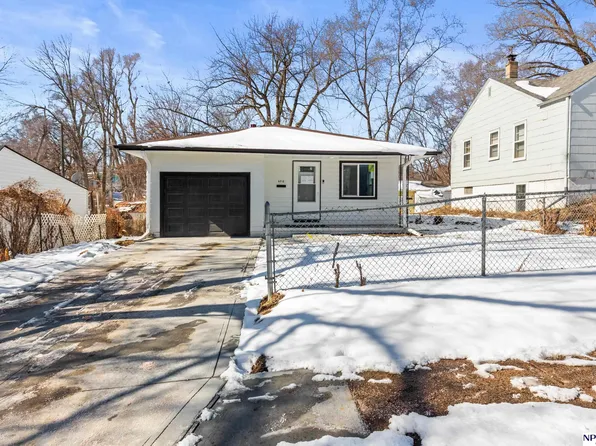 6018 N 39th St, Omaha, NE 68111