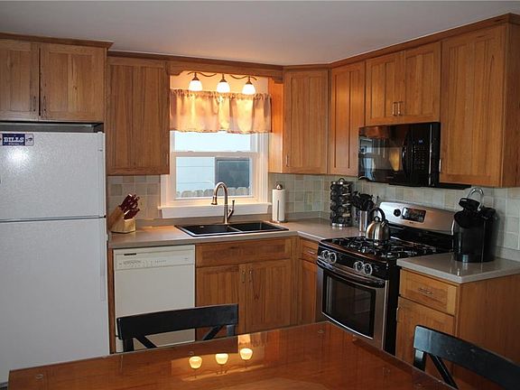 2nd image of 45 Danielle Dr