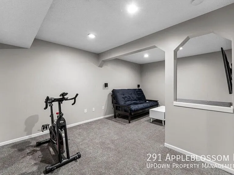 291 Appleblossom Ln — Photo 24