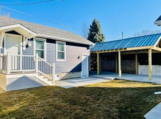 744 1/2 E Main St, Morris, IL 60450
