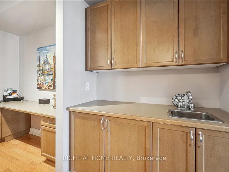99 Brant St #7 — Photo 8