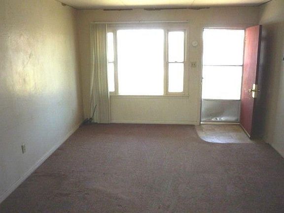 5th image of 2334 SW Cornell Ave