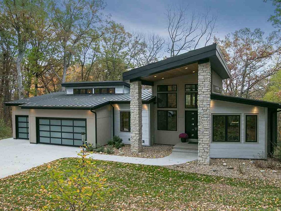 1st image of 2528 Cottonwood Ct NE