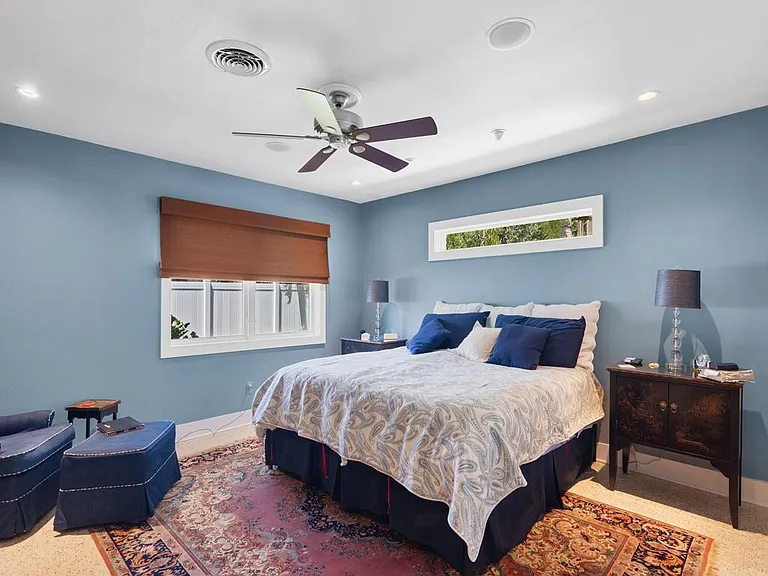 745 Iris Ln — Photo 13