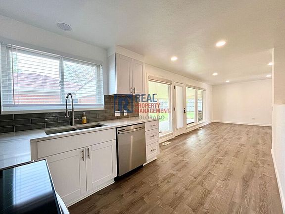 4th image of 3030 N Fairfax St