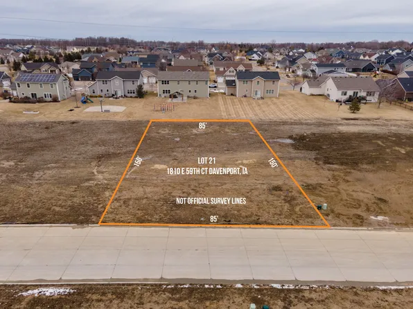 1810 E 59th Ct, Davenport, IA 52807