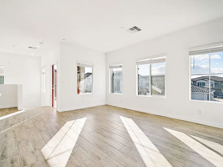 7348 N Decatur Blvd #1 — Photo 12