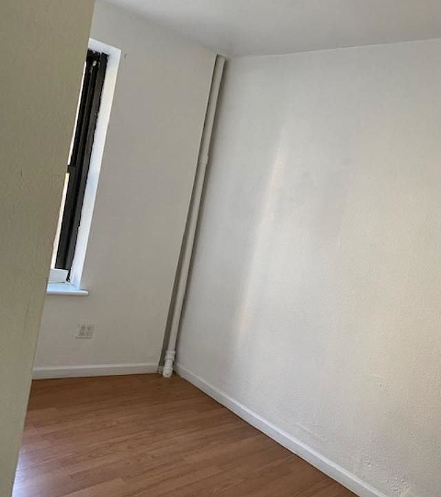 1st image of 52 Kenmare St APT 4