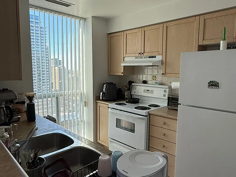 26 Olive Ave N #Penthouse 02 — Photo 19