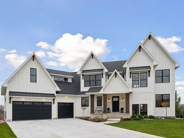 2495 Marshview Ct, Victoria, MN 55386