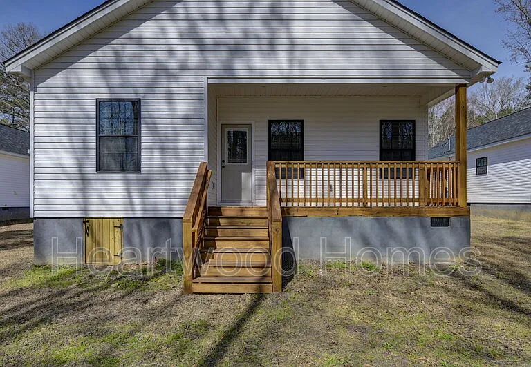 32 Roberson St — Photo 33