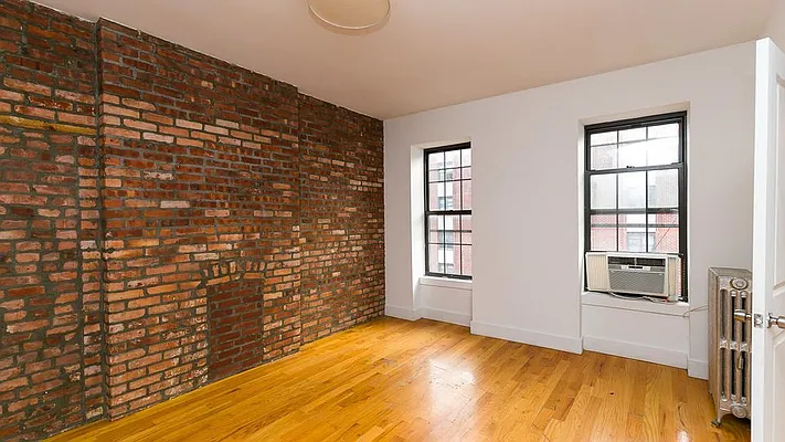 Rented by Nooklyn NYC LLC | media 42