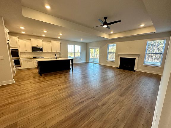 3rd image of 125 Grange Valley Ln
