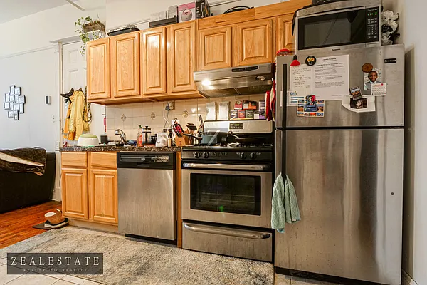 Rented by ZealEstate Group Inc | media 8