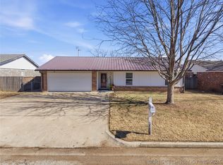 13653 S Hickory Pl, Glenpool, OK 74033