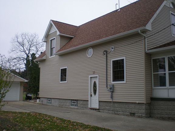 Nice Driveay and 2 Car Garage