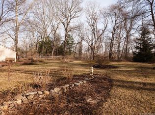 14 Robin Ridge Dr, Madison, CT 06443