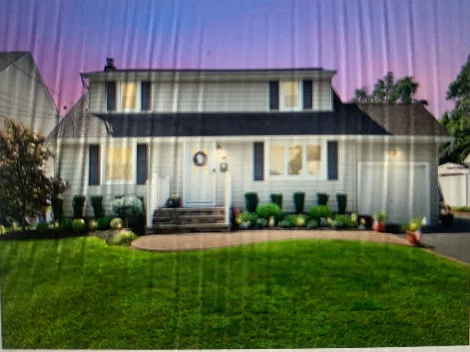 1st image of 136 Koehl St
