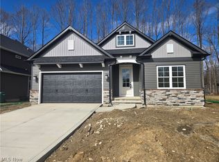 9159 Dove Ln, Mentor, OH 44060