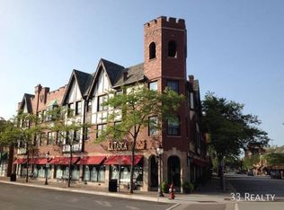15 N Vail Ave #V-205, Arlington Heights, IL 60005
