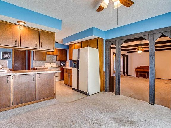 3rd image of 2808 Sunnybrook Ln