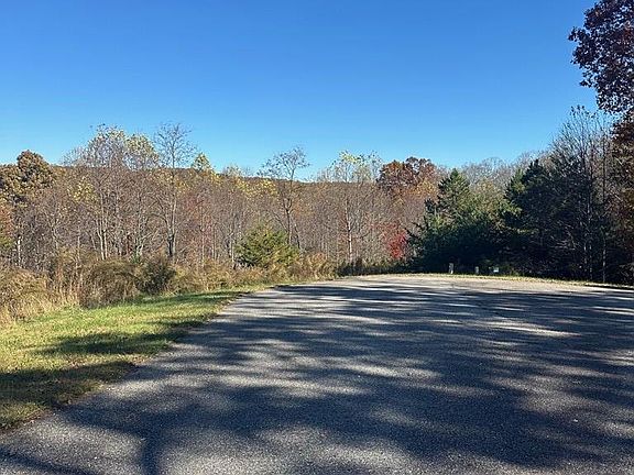 4th image of 8 Courtney Ln Lot 8