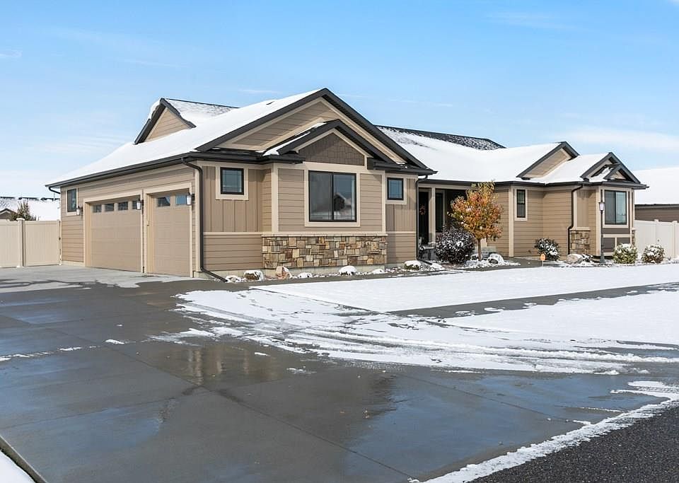 1st image of 306 White Star Cir