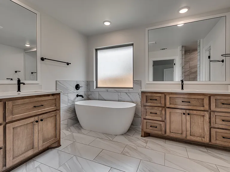 3241 Mangrove Dr — Photo 10