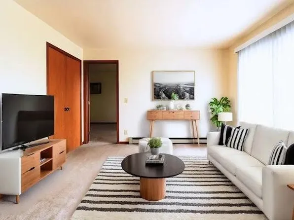 Find Your Next Home At Lightning Hill