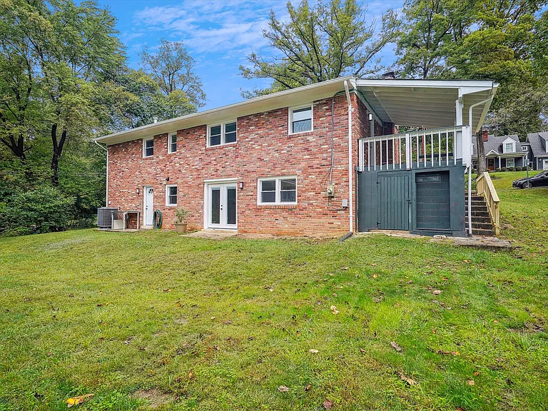 2226 Westwood Pl — Photo 28