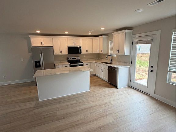 5th image of 1159 Summerhill St SW