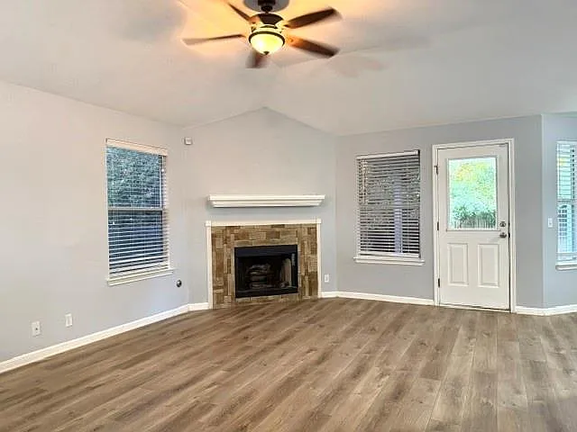 210 Fistral Dr — Photo 3