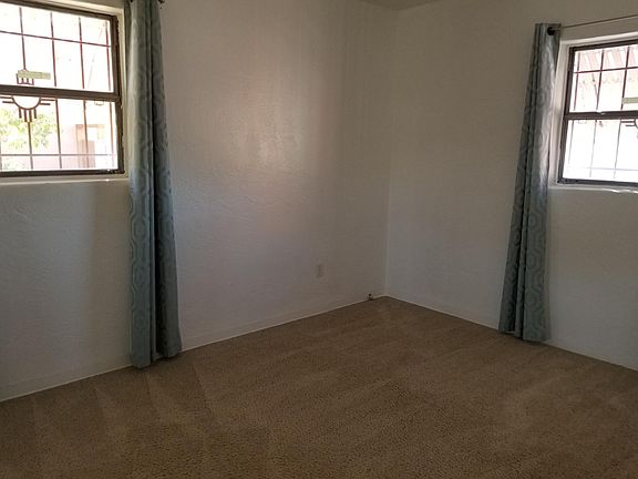 5th image of 2713 Solano Dr NE