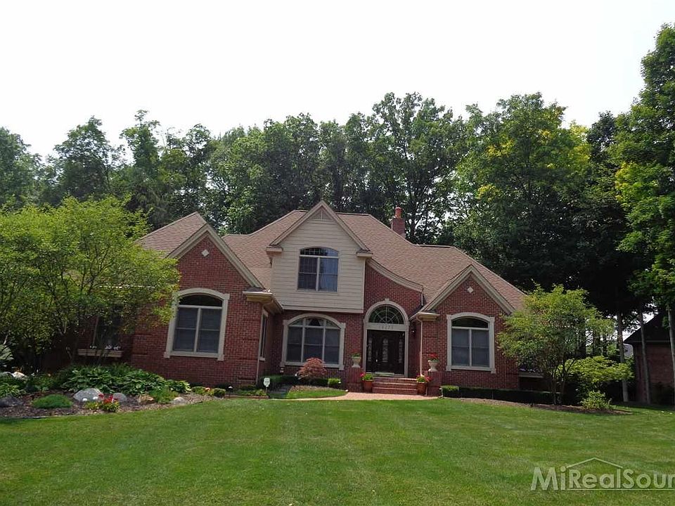 1st image of 18273 Woodbury Ct