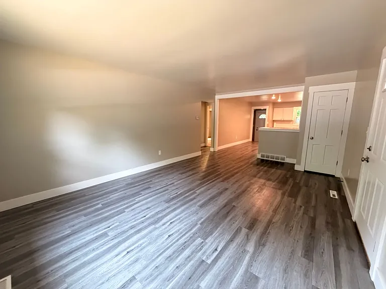 5729 Ridgebrook Ave SE — Photo 10
