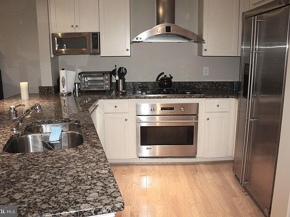3rd image of 66 Franklin St Unit 109