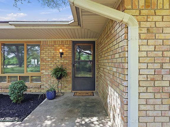 3rd image of 3724 Coronado Ct