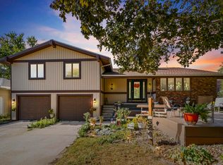 524 Christopher Cir, Jesup, IA 50648