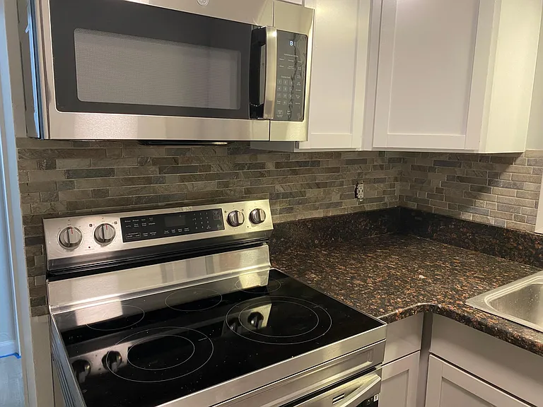 3039 Greenwich Rd — Photo 9