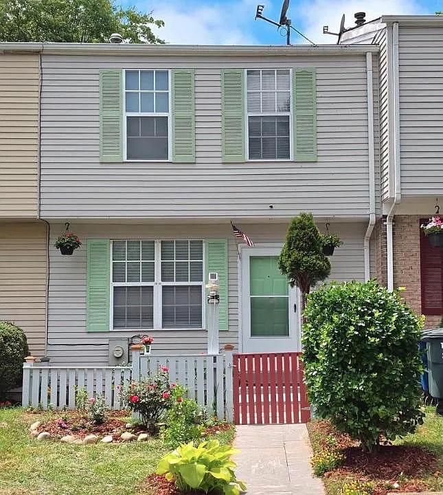 9105 Chesley Knoll Ct