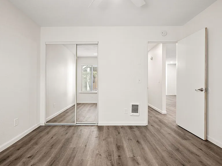 1100 Leff Street — Photo 26