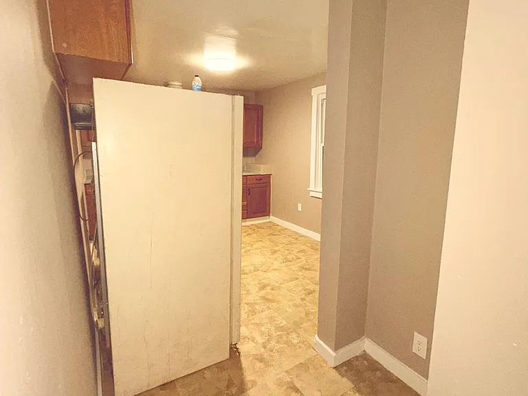 1302 Irwin St — Photo 7