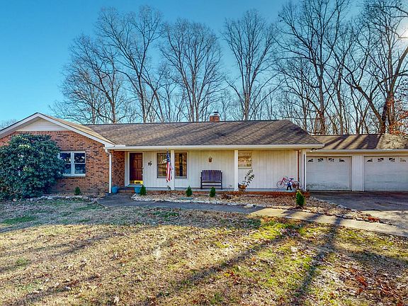 2nd image of 1216 N Oak Dr