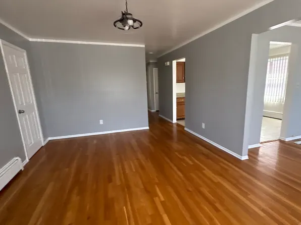 424 Dewitt St, Linden, NJ 07036